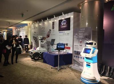 中智科創(chuàng)機(jī)器人亮劍雅居樂發(fā)布會發(fā)力智慧社區(qū)建設(shè)